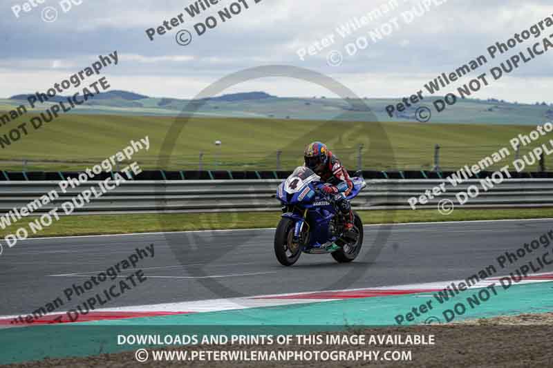 cadwell no limits trackday;cadwell park;cadwell park photographs;cadwell trackday photographs;enduro digital images;event digital images;eventdigitalimages;navarra;no limits trackdays;peter wileman photography;racing digital images;trackday digital images;trackday photos